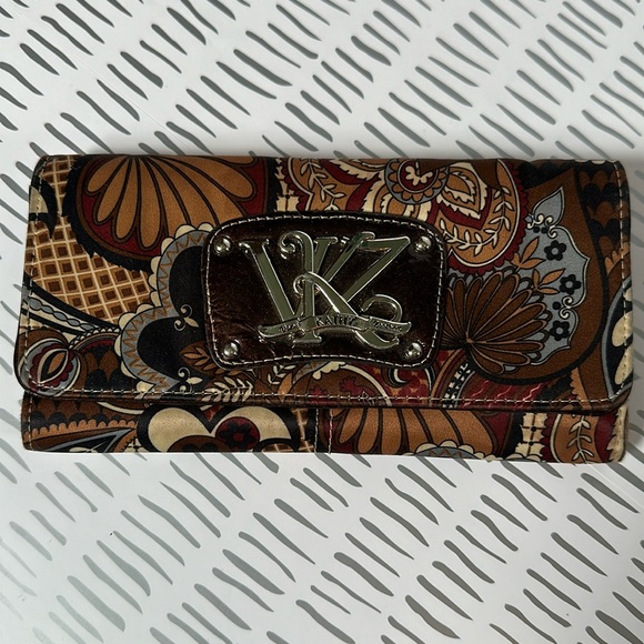 Kathy Van Zealand brown/multicolored 3 fold wallet. 11 slots for c/c & 1 ID slot - Picture 1 of 13